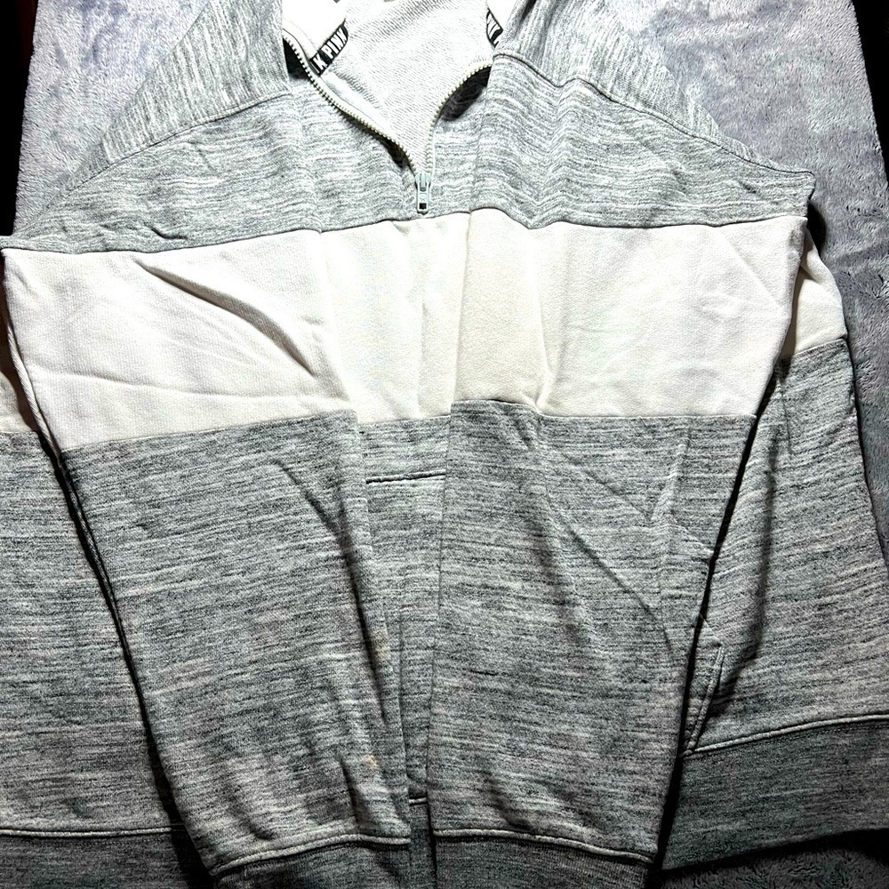 Pink By Victoria’s Secret Gray And White Pullover Sweatshirt Size L